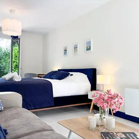 Hébergement de vacances La Verdoyante -tennis Piscine-proche Pont L'evêque Surville (Calvados)