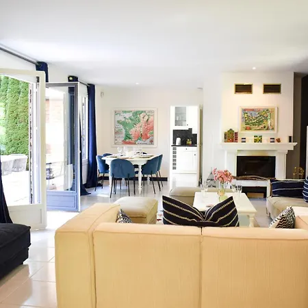 La Verdoyante -tennis Piscine-proche Pont L'evêque Hébergement de vacances Surville (Calvados)