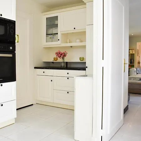 La Verdoyante -tennis Piscine-proche Pont L'eveque * Surville (Calvados)