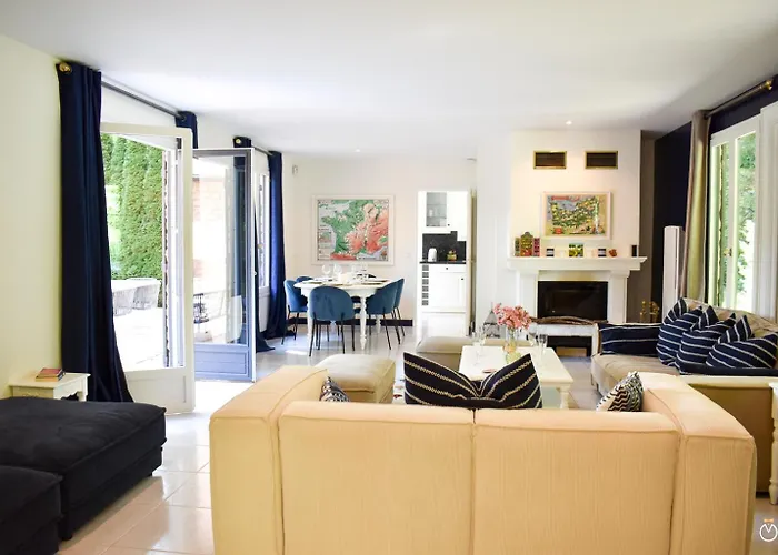 La Verdoyante -tennis Piscine-proche Pont L'eveque Feriehus Surville (Calvados)