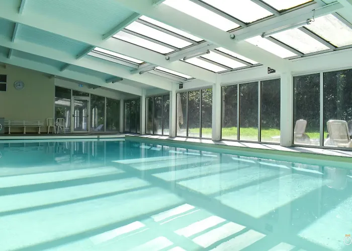 La Verdoyante -tennis Piscine-proche Pont L'eveque